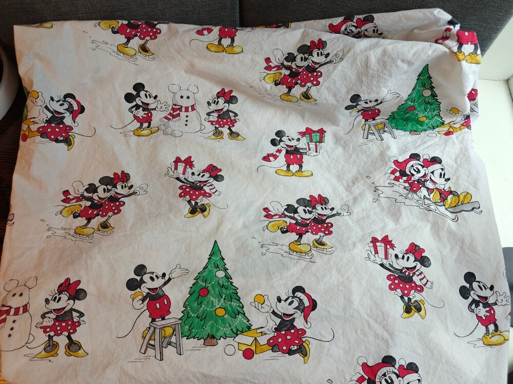 Pottery Barn Kids Mickey Mouse Christmas Organic Cotton Crib Fitted Sheet